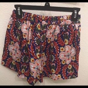 Flowy pattern shorts